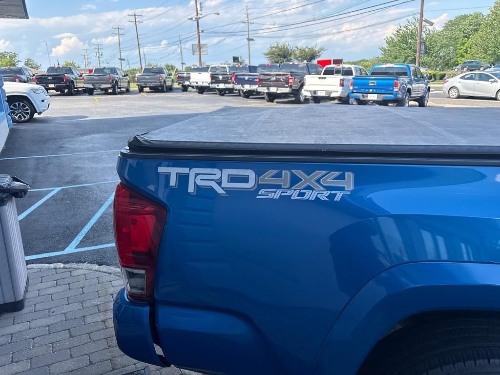 Toyota Tacoma 4WD Double Cab LB V6 AT TRD Off Road (Natl) 2016