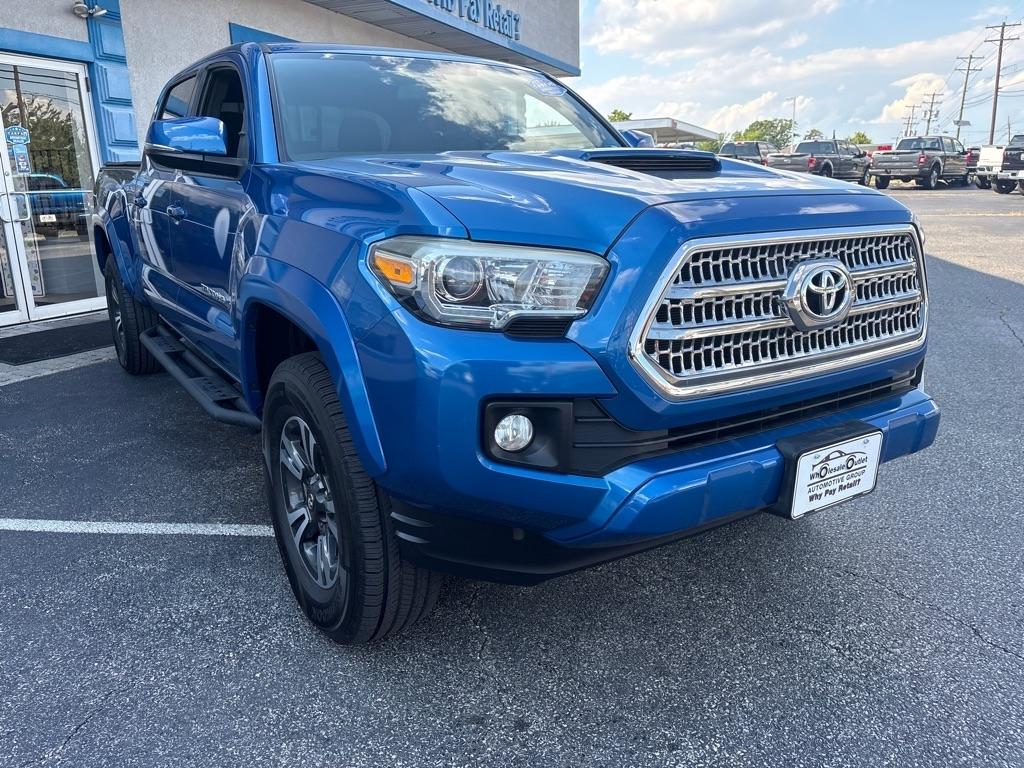 Toyota Tacoma 4WD Double Cab LB V6 AT TRD Off Road (Natl) 2016