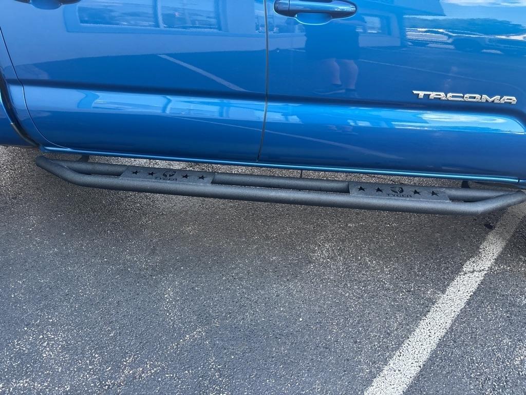 Toyota Tacoma 4WD Double Cab LB V6 AT TRD Off Road (Natl) 2016