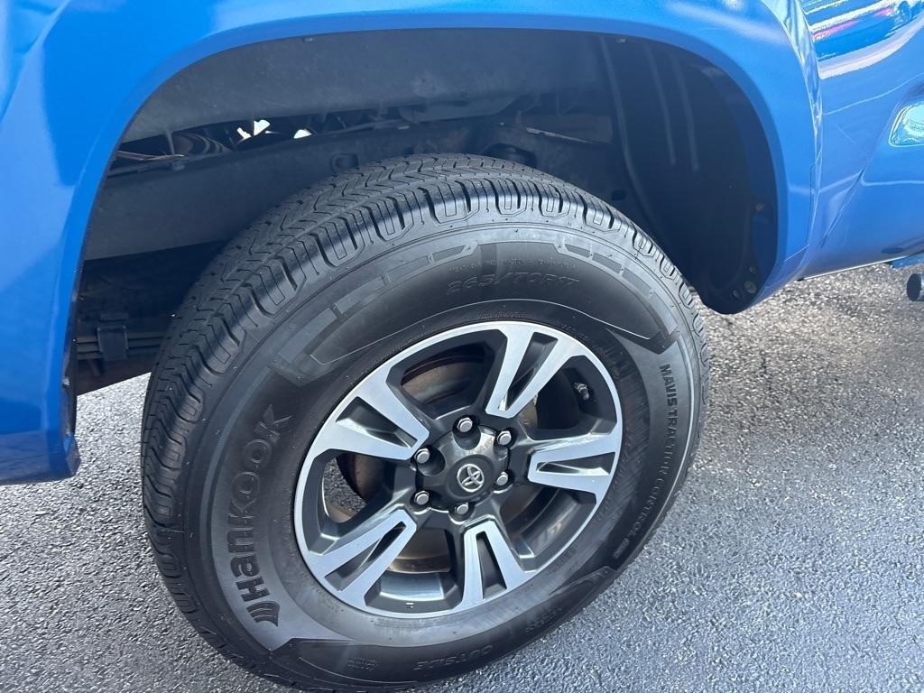 Toyota Tacoma 4WD Double Cab LB V6 AT TRD Off Road (Natl) 2016