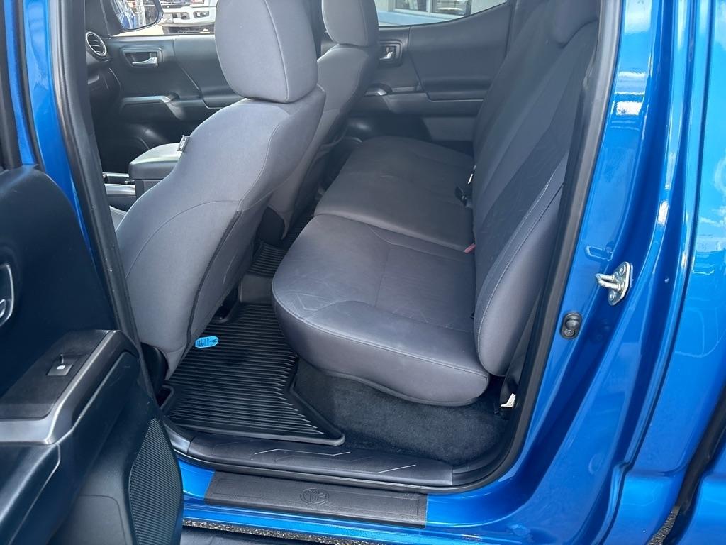 Toyota Tacoma 4WD Double Cab LB V6 AT TRD Off Road (Natl) 2016