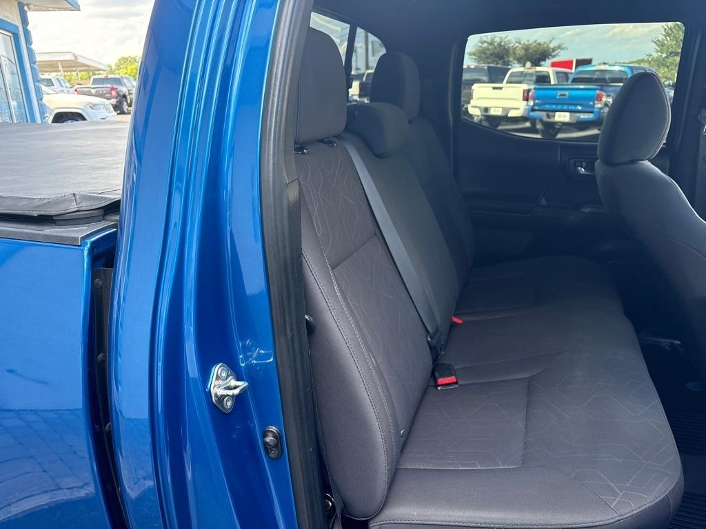 Toyota Tacoma 4WD Double Cab LB V6 AT TRD Off Road (Natl) 2016