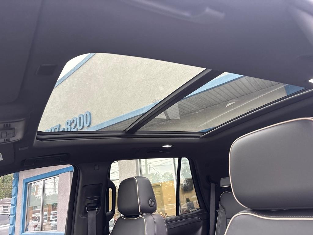 GMC Yukon 4WD 4dr SLT 2021