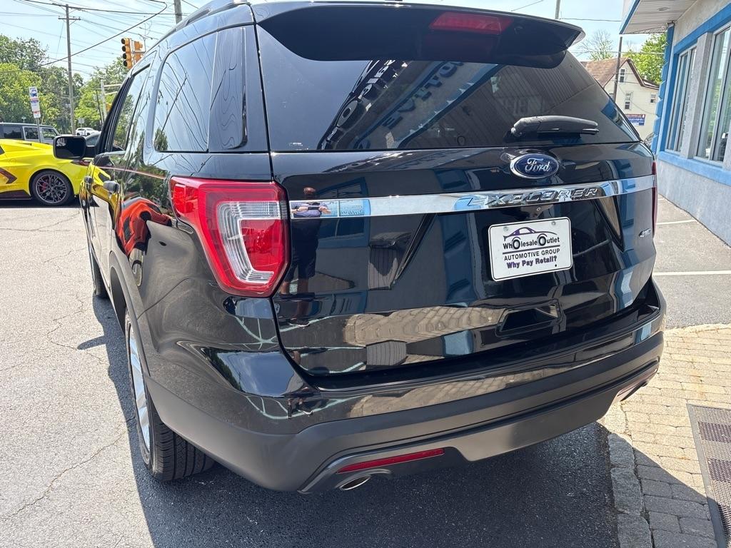 Ford Explorer Base 4WD 2017