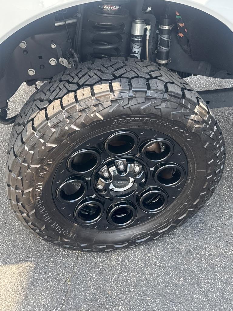 Ford Super Duty F-250 SRW Lariat 4WD SuperCab 6.75' Box 2025