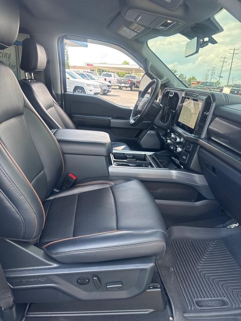 Ford Super Duty F-250 SRW Lariat 4WD SuperCab 6.75' Box 2025