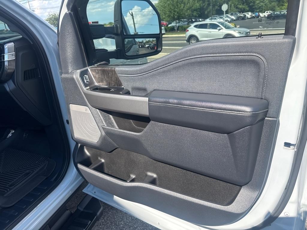 Ford Super Duty F-250 SRW Lariat 4WD SuperCab 6.75' Box 2025