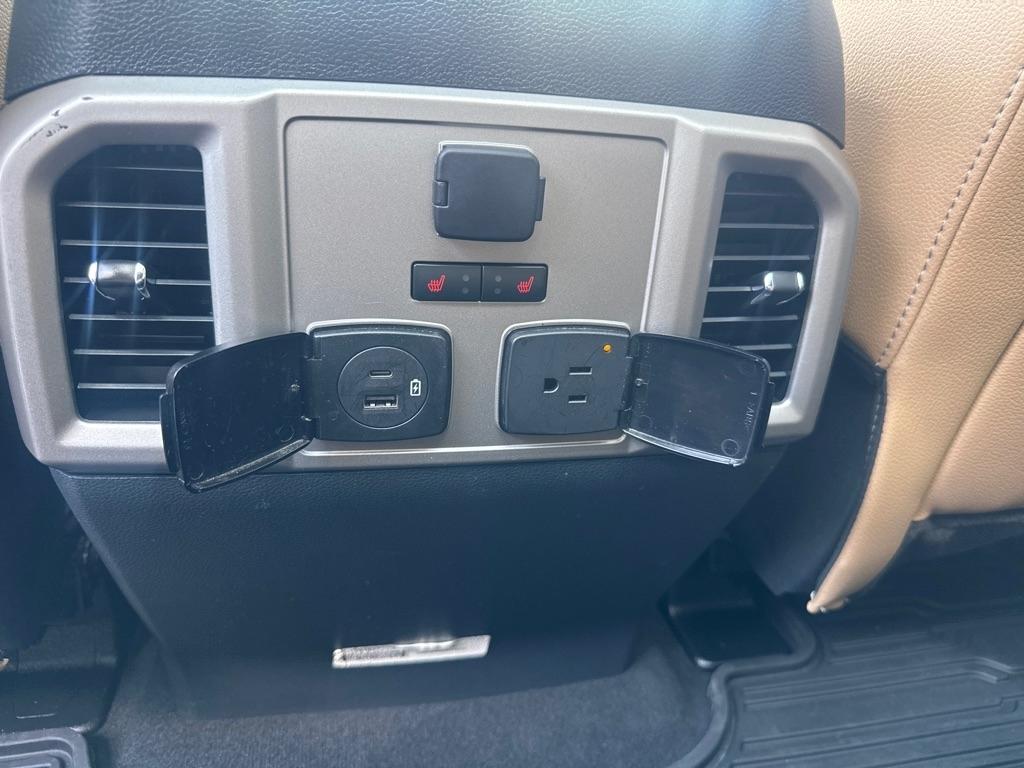 Ford Super Duty F-250 SRW King Ranch 4WD Crew Cab 8' Box 2022