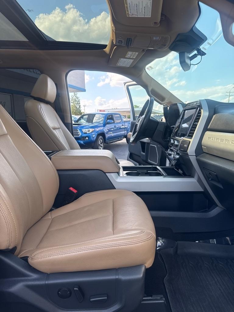 Ford Super Duty F-250 SRW King Ranch 4WD Crew Cab 8' Box 2022
