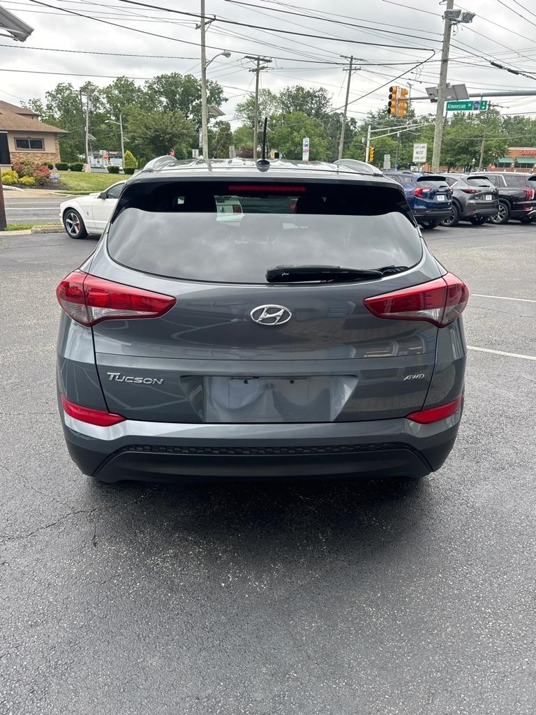 Hyundai Tucson AWD 4dr SE 2016