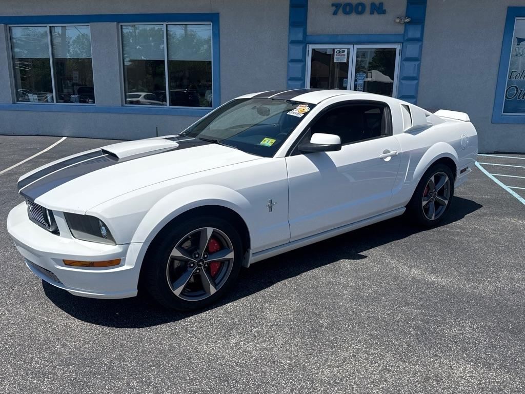 Ford Mustang 2dr Cpe GT Deluxe 2008