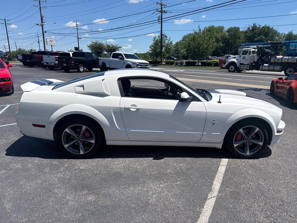 Ford Mustang 2dr Cpe GT Deluxe 2008
