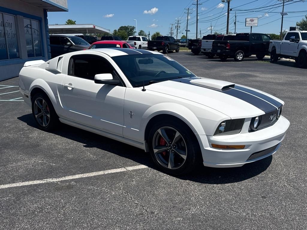 Ford Mustang 2dr Cpe GT Deluxe 2008