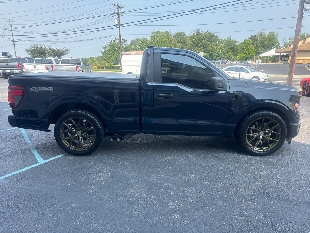 Ford F-150 XL 4WD Reg Cab 8' Box 2024