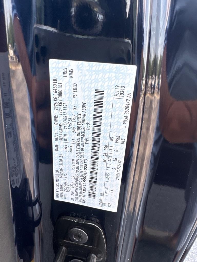 Ford F-150 XL 4WD Reg Cab 8' Box 2024