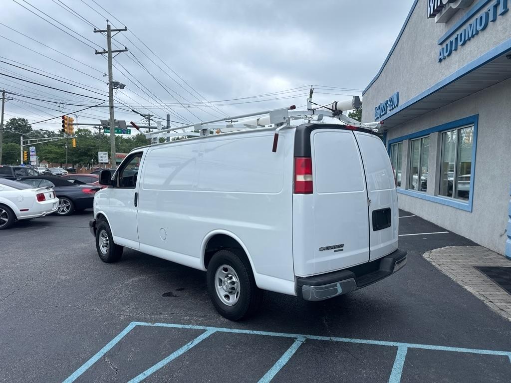 Chevrolet Express Cargo Van RWD 2500 135" 2015