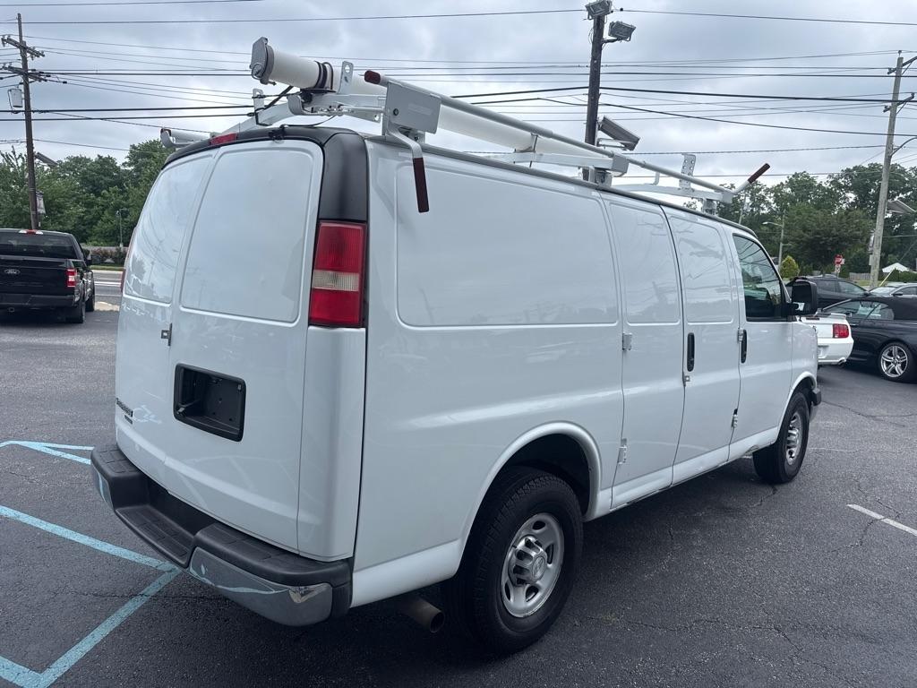 Chevrolet Express Cargo Van RWD 2500 135" 2015