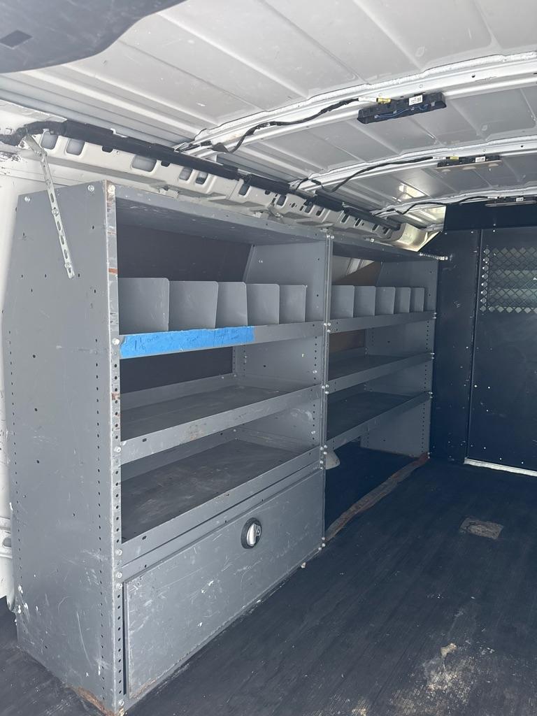 Chevrolet Express Cargo Van RWD 2500 135" 2015
