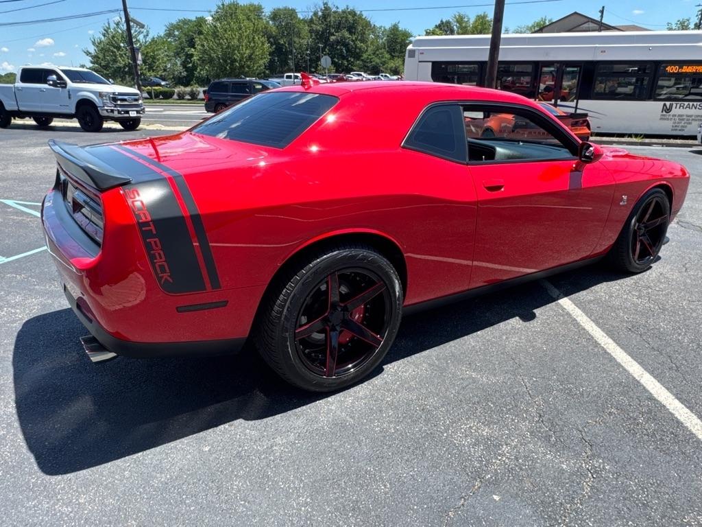 Dodge Challenger 2dr Cpe R/T Scat Pack 2016
