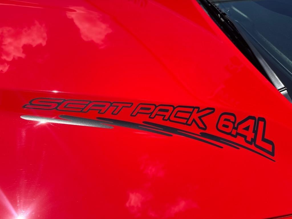 Dodge Challenger 2dr Cpe R/T Scat Pack 2016