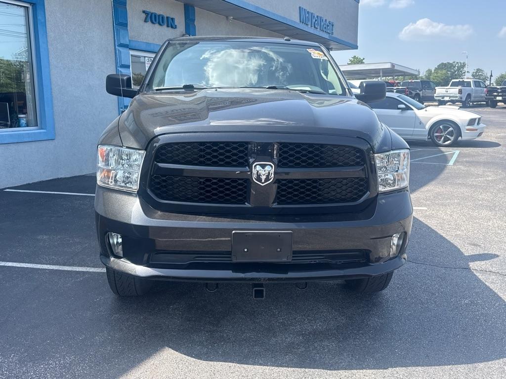 RAM 1500 Express 4x4 Crew Cab 5'7" Box 2017