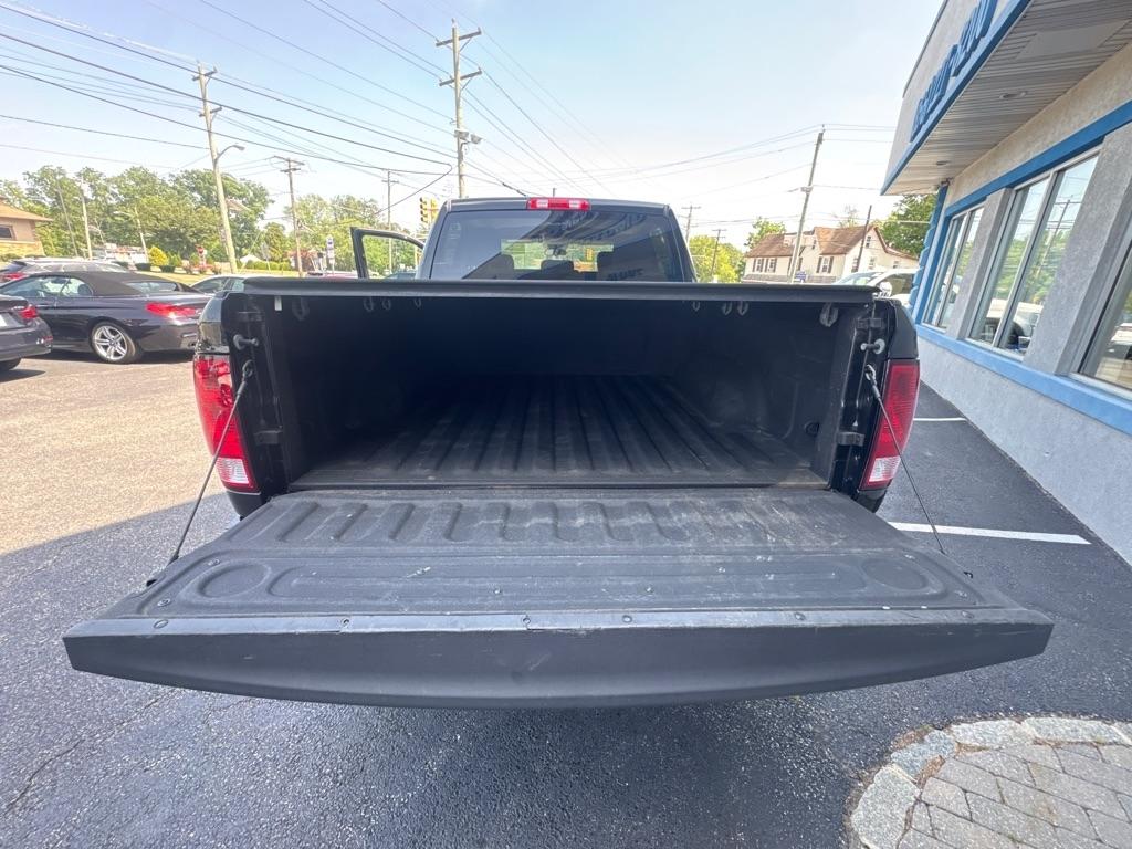 RAM 1500 Express 4x4 Crew Cab 5'7" Box 2017