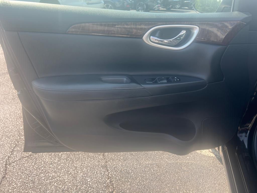 Nissan Sentra 4dr Sdn I4 CVT SL 2015