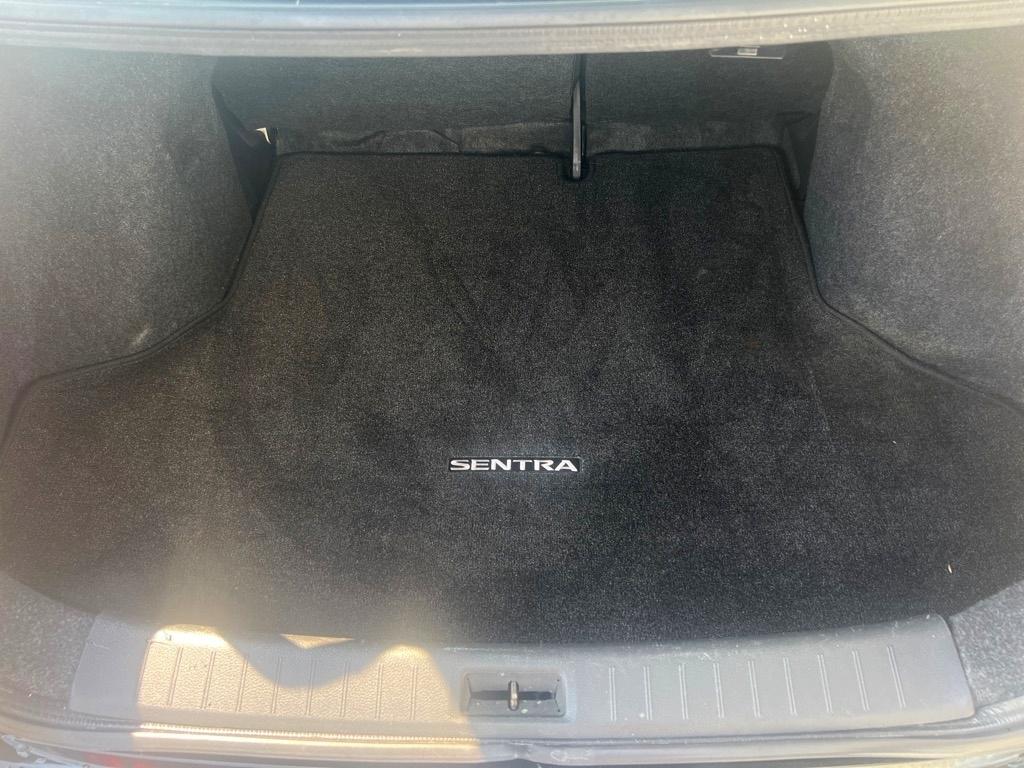 Nissan Sentra 4dr Sdn I4 CVT SL 2015