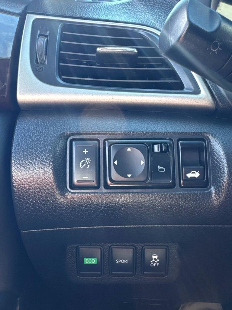 Nissan Sentra 4dr Sdn I4 CVT SL 2015