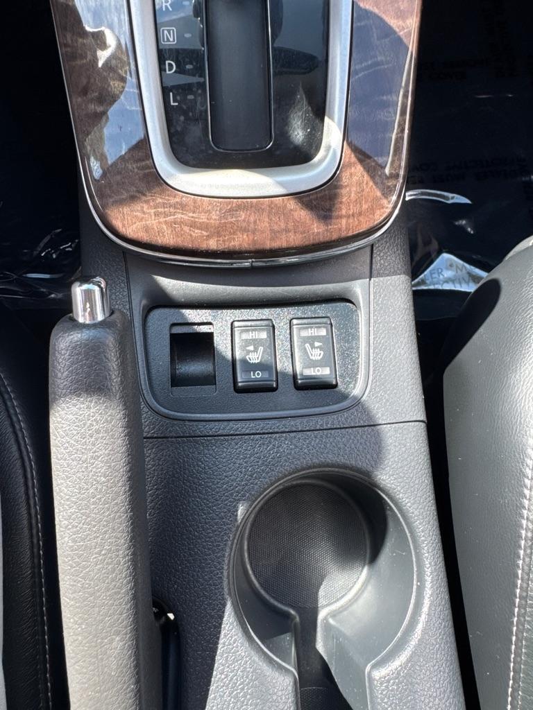 Nissan Sentra 4dr Sdn I4 CVT SL 2015