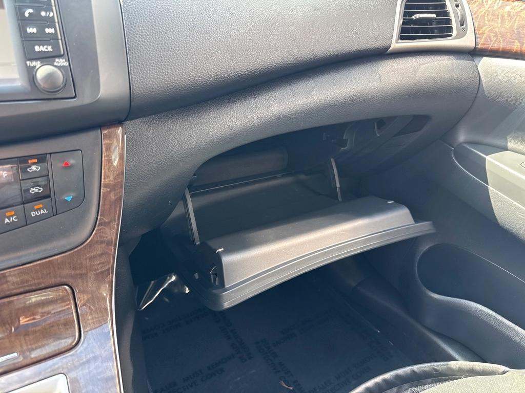 Nissan Sentra 4dr Sdn I4 CVT SL 2015