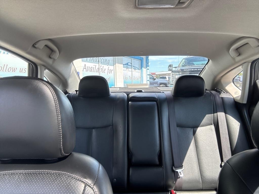 Nissan Sentra 4dr Sdn I4 CVT SL 2015