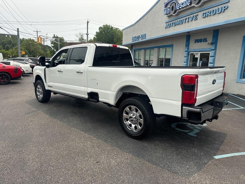 Ford Super Duty F-350 SRW Lariat 4WD Crew Cab 8' Box 2026