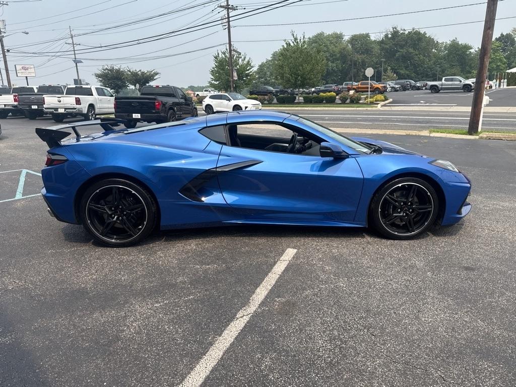 Chevrolet Corvette 2dr Stingray Cpe w/2LT 2021