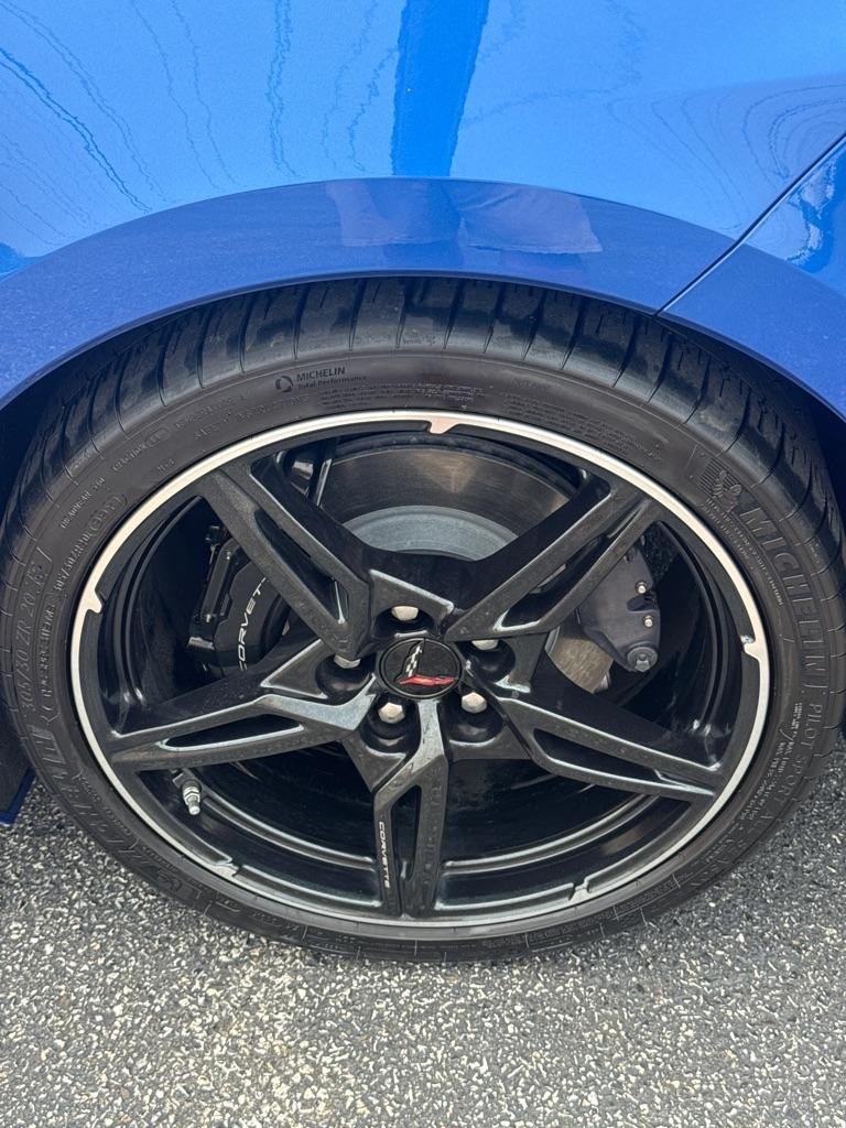 Chevrolet Corvette 2dr Stingray Cpe w/2LT 2021