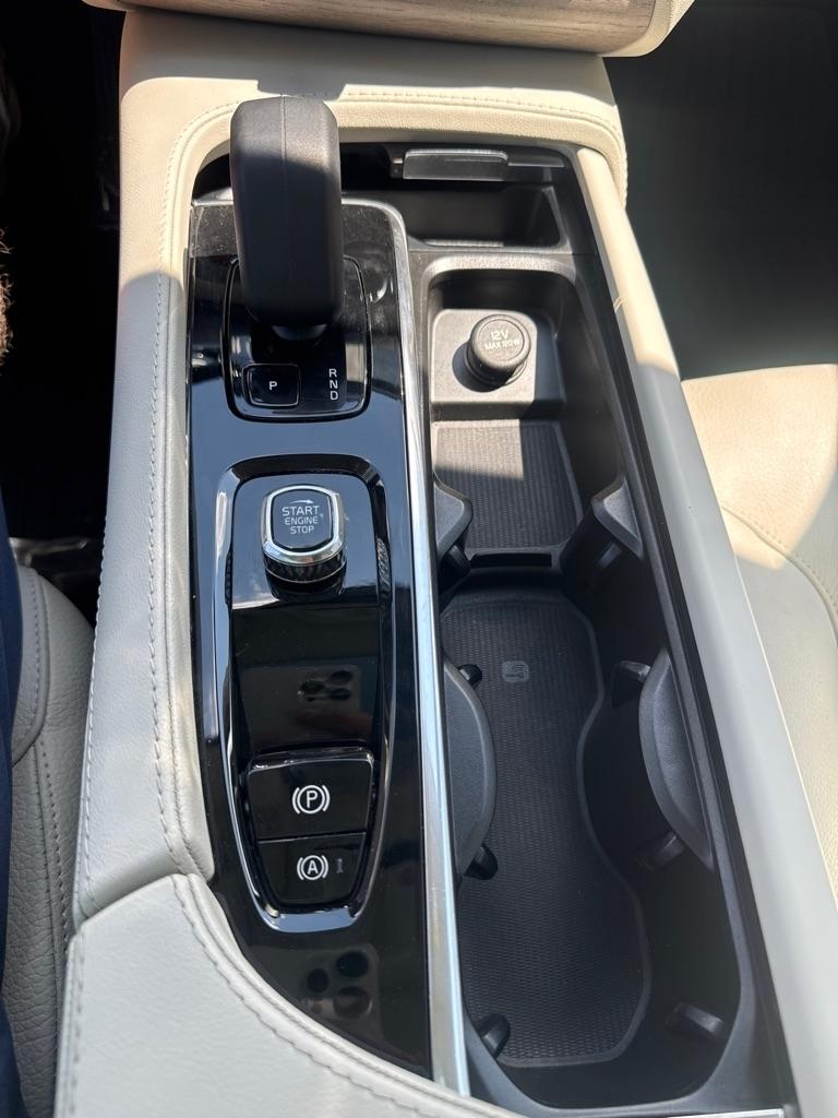 Volvo XC90 B5 AWD Plus 7P 2023