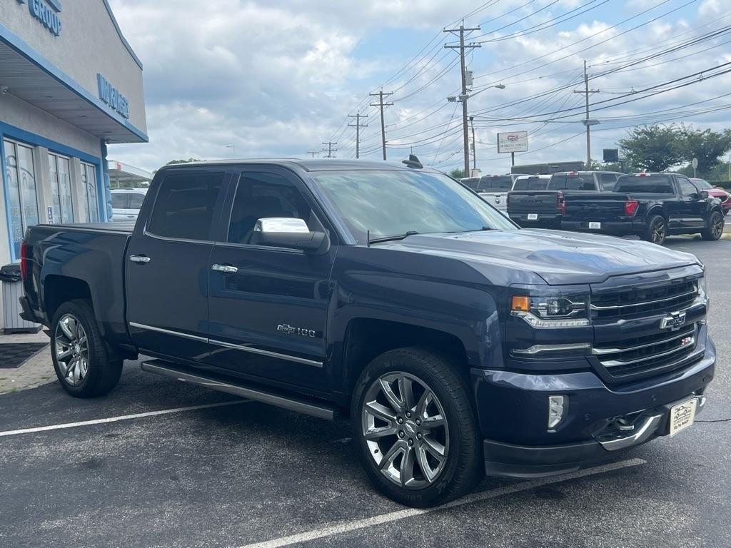 Chevrolet Silverado 1500 4WD Crew Cab 143.5" LTZ w/2LZ 2018