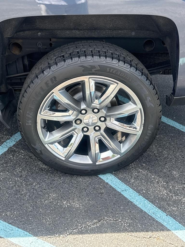 Chevrolet Silverado 1500 4WD Crew Cab 143.5" LTZ w/2LZ 2018