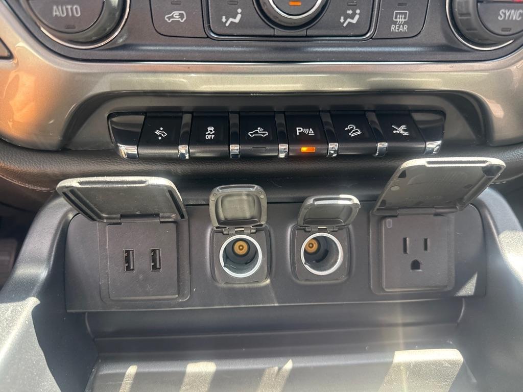Chevrolet Silverado 1500 4WD Crew Cab 143.5" LTZ w/2LZ 2018