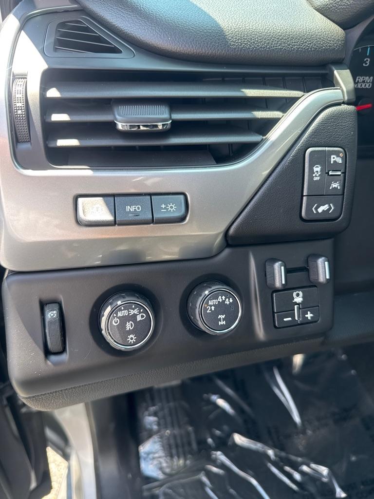 Chevrolet Tahoe 4WD 4dr Premier 2018