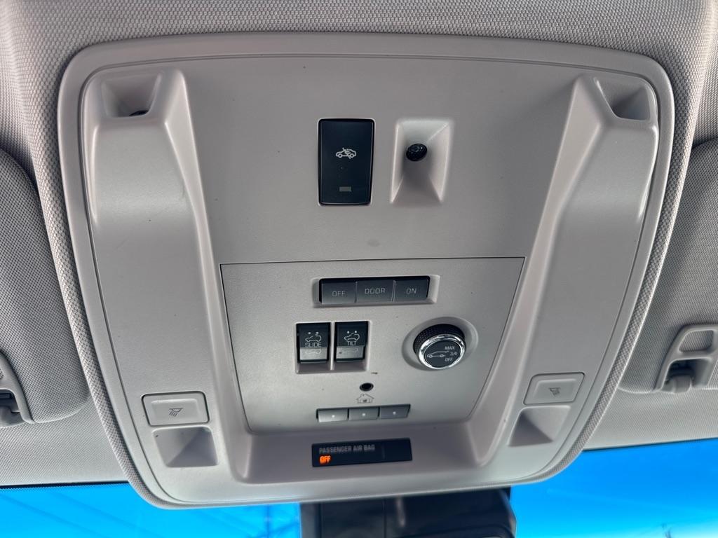 Chevrolet Tahoe 4WD 4dr Premier 2018