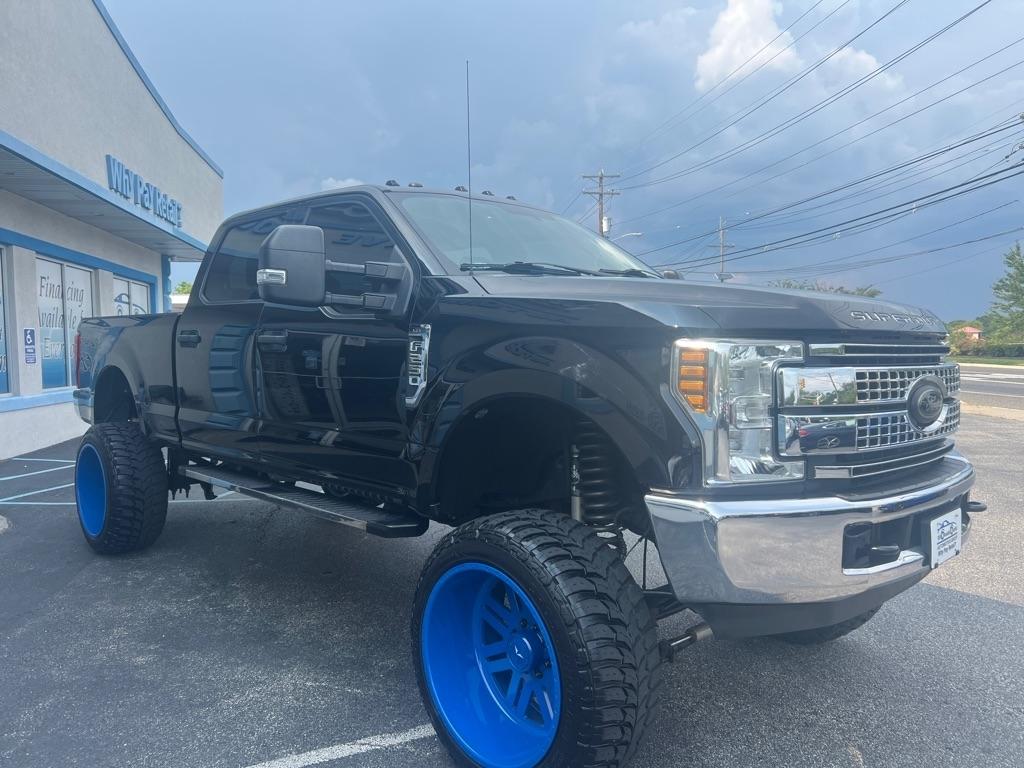 Ford Super Duty F-250 SRW King Ranch 4WD Crew Cab 8' Box 2018