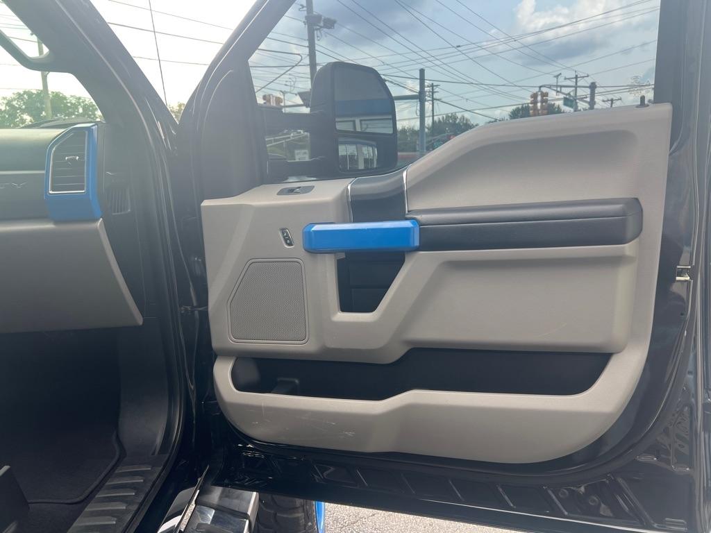 Ford Super Duty F-250 SRW King Ranch 4WD Crew Cab 8' Box 2018