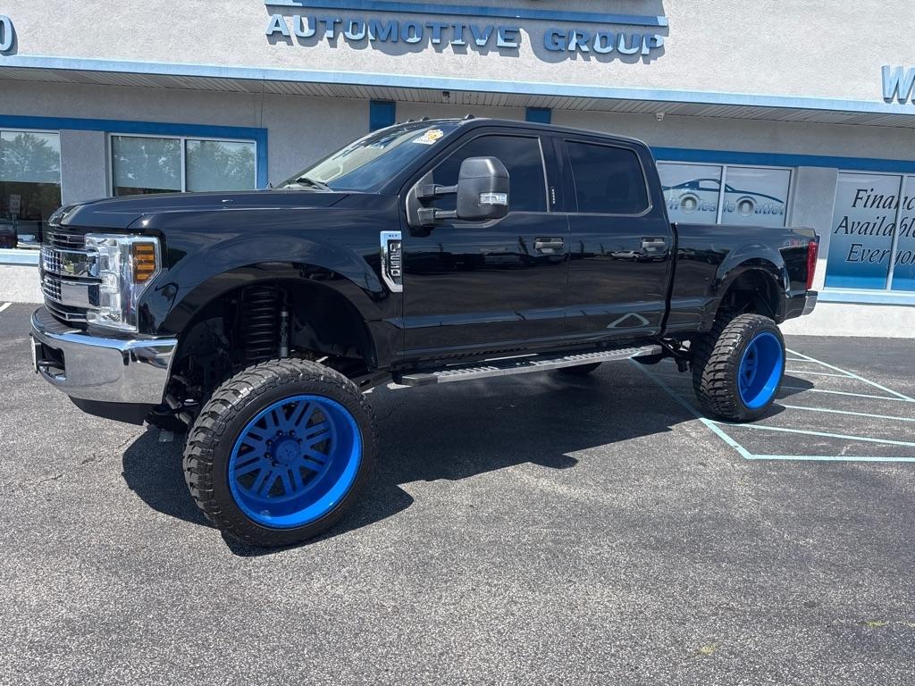 Ford Super Duty F-250 SRW King Ranch 4WD Crew Cab 8' Box 2018