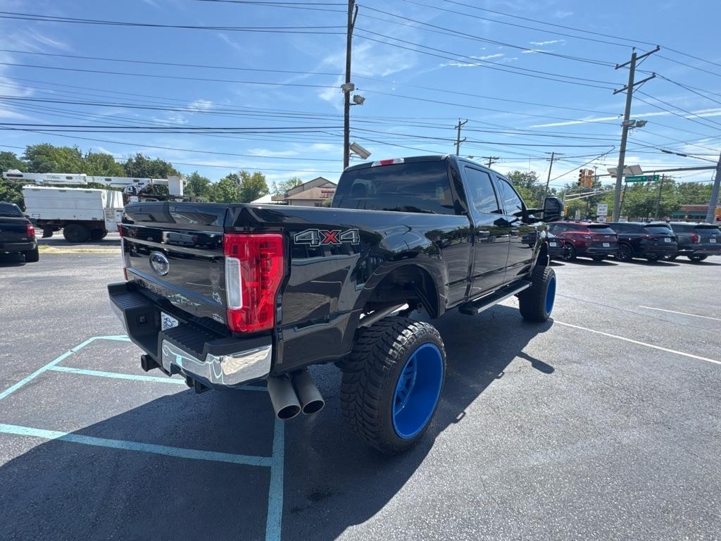 Ford Super Duty F-250 SRW King Ranch 4WD Crew Cab 8' Box 2018