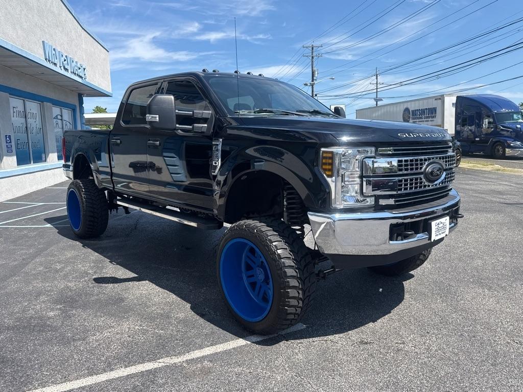 Ford Super Duty F-250 SRW King Ranch 4WD Crew Cab 8' Box 2018
