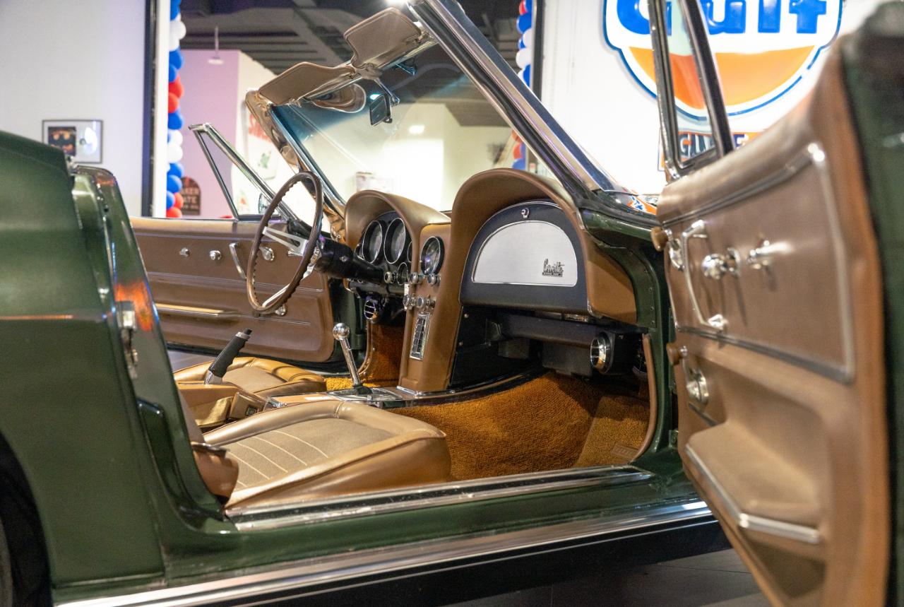 Chevrolet Corvette 2D Convertible 1967