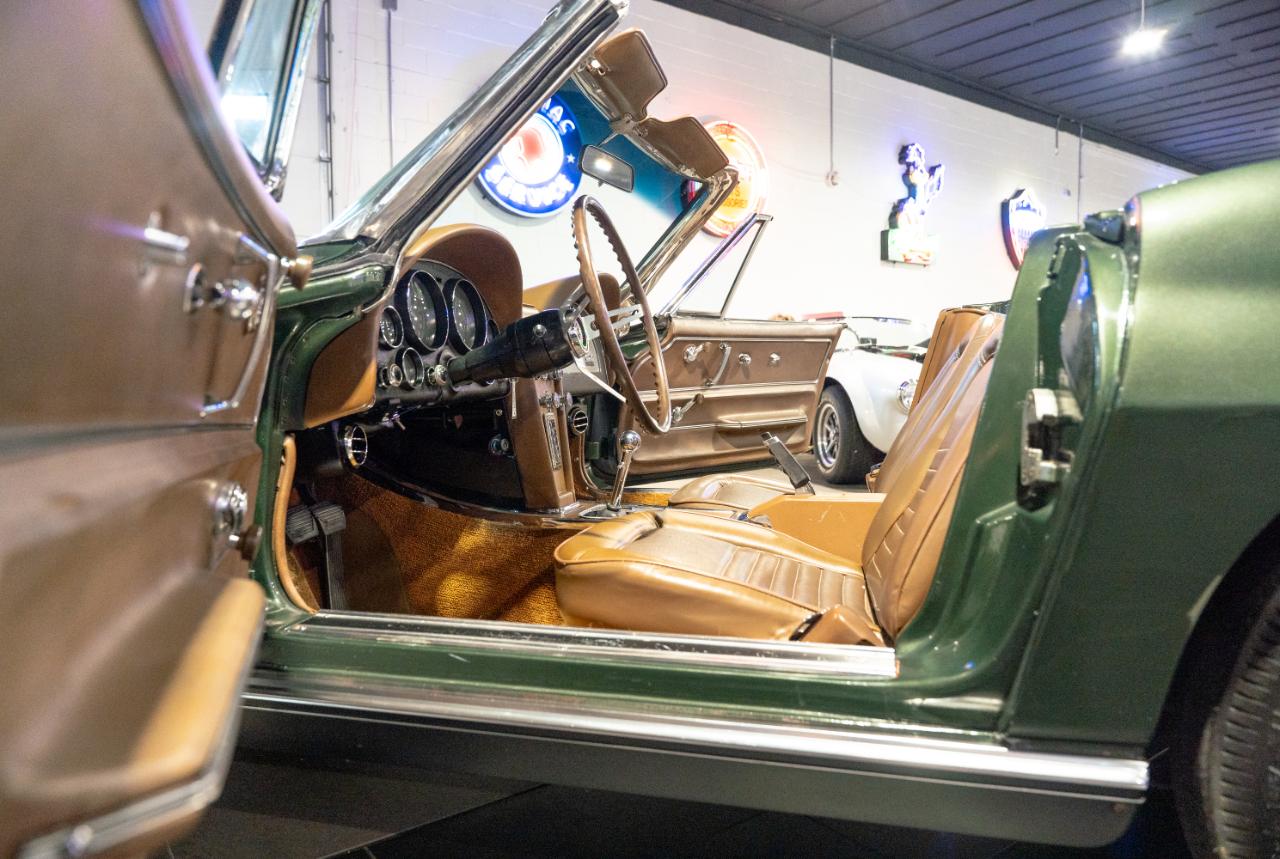 Chevrolet Corvette 2D Convertible 1967