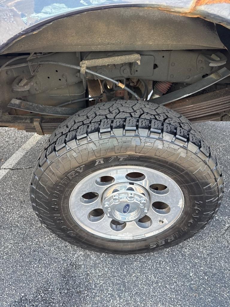 Ford Super Duty F-350 SRW 4WD SuperCab 162" WB 60" CA XLT 2006