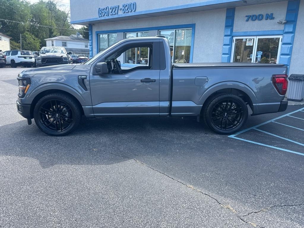 Ford F-150 XL 4WD Reg Cab 8' Box 2025